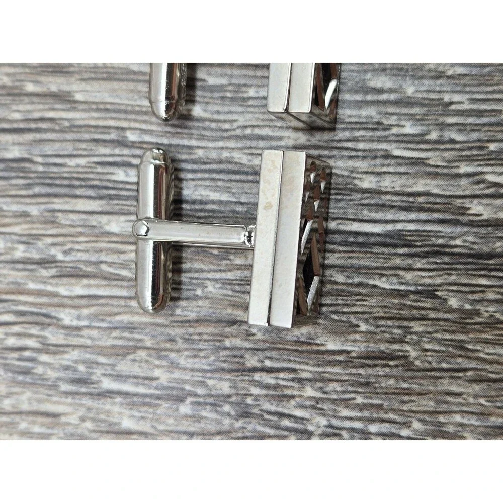 Men's Genuine Authentic BURBERRY Silver Metal Nova Check Cuff Links Cufflinks